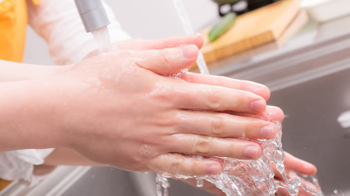 子供の見本となる正しい手洗い
