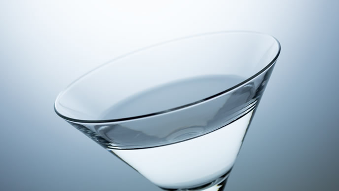 グラスに入った透き通った水